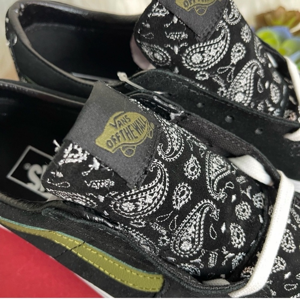 Vans Black Paisley Old Skool with Olive Side Stripe - Picture 3 of 10